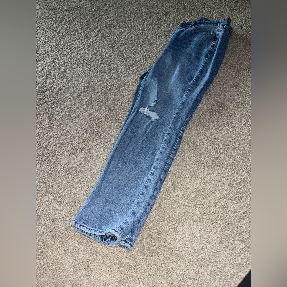 HIGH RISE JEANS